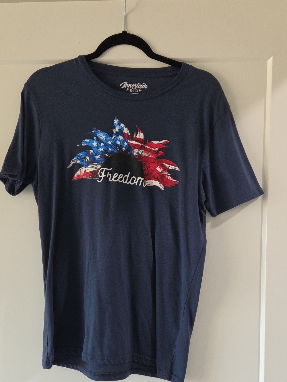 American Pride Women's Navy 'Freedom' Short Sleeve Tee